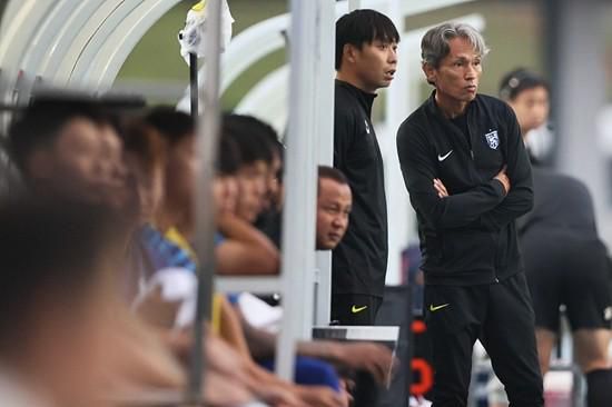 大方认爱卡哥：是的，我们订婚了 锦绣开年！